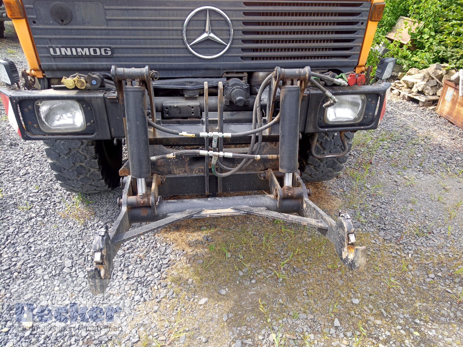 Traktor des Typs Mercedes-Benz Unimog 1600, Gebrauchtmaschine in Weimar-Niederwalgern (Bild 3)
