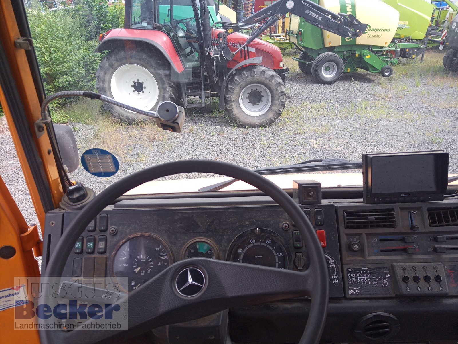 Traktor des Typs Mercedes-Benz Unimog 1600, Gebrauchtmaschine in Weimar-Niederwalgern (Bild 9)
