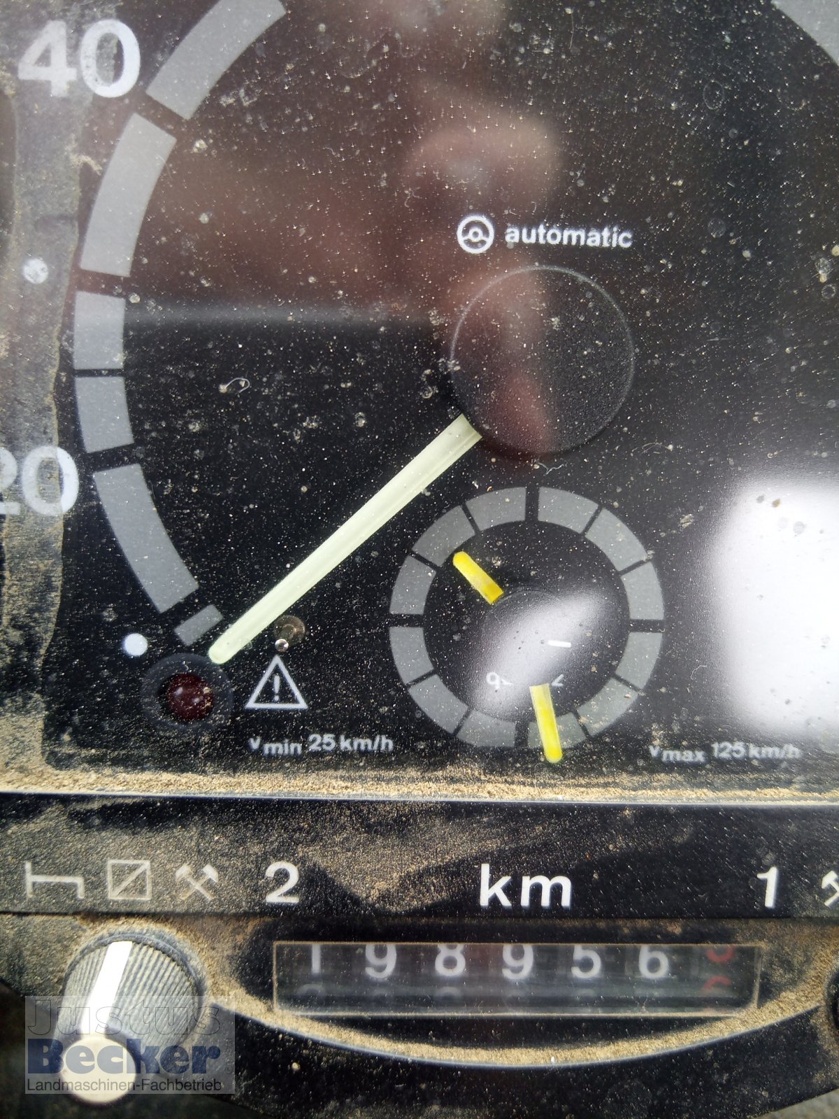 Traktor des Typs Mercedes-Benz Unimog 1600, Gebrauchtmaschine in Weimar-Niederwalgern (Bild 10)