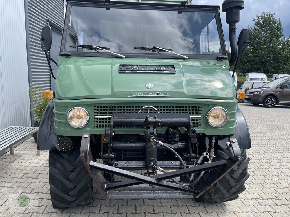 Traktor del tipo Mercedes-Benz Unimog 406 Cabrio mit allen Extras , Sammlerzustand, Gebrauchtmaschine en Hinterschmiding (Imagen 16)