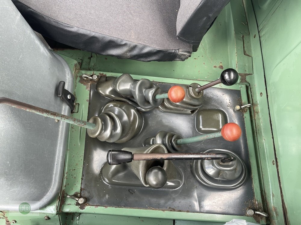 Traktor del tipo Mercedes-Benz Unimog 406 Cabrio mit allen Extras , Sammlerzustand, Gebrauchtmaschine en Hinterschmiding (Imagen 20)