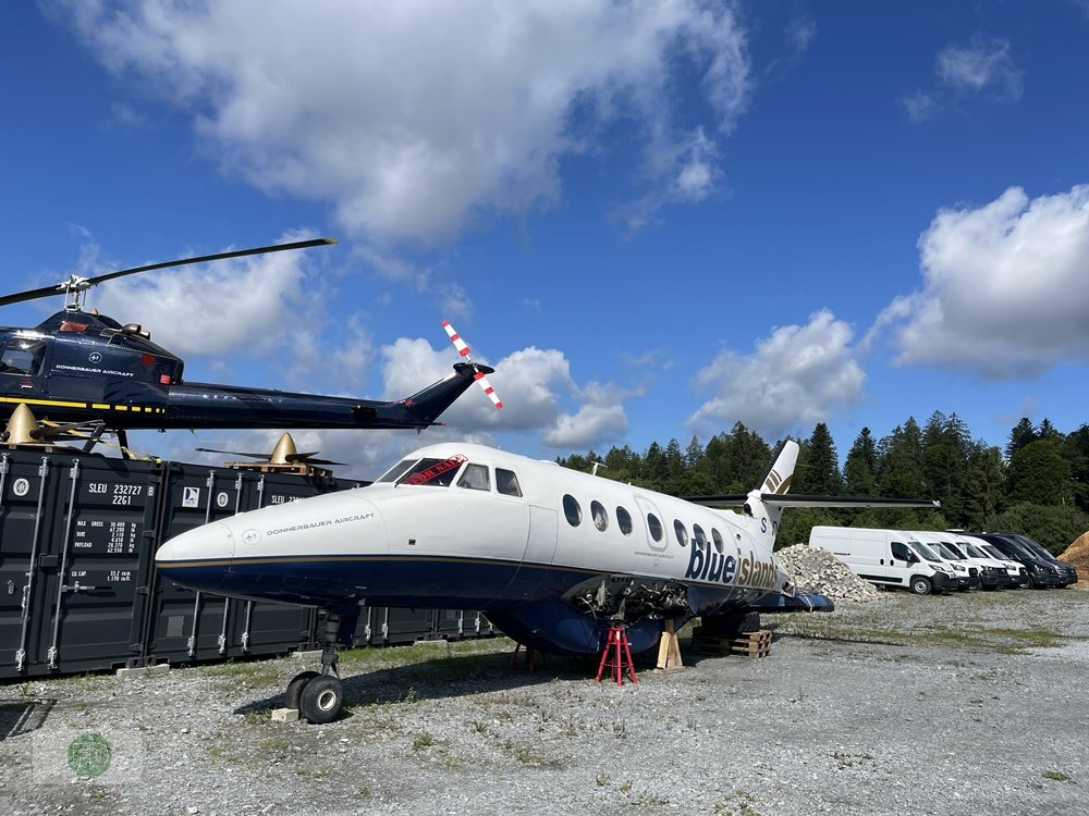 Traktor Türe ait Mercedes-Benz Unimog , Jetstream 3200, echtes Flugzeug für Deko , Blickfang, Gebrauchtmaschine içinde Hinterschmiding (resim 21)