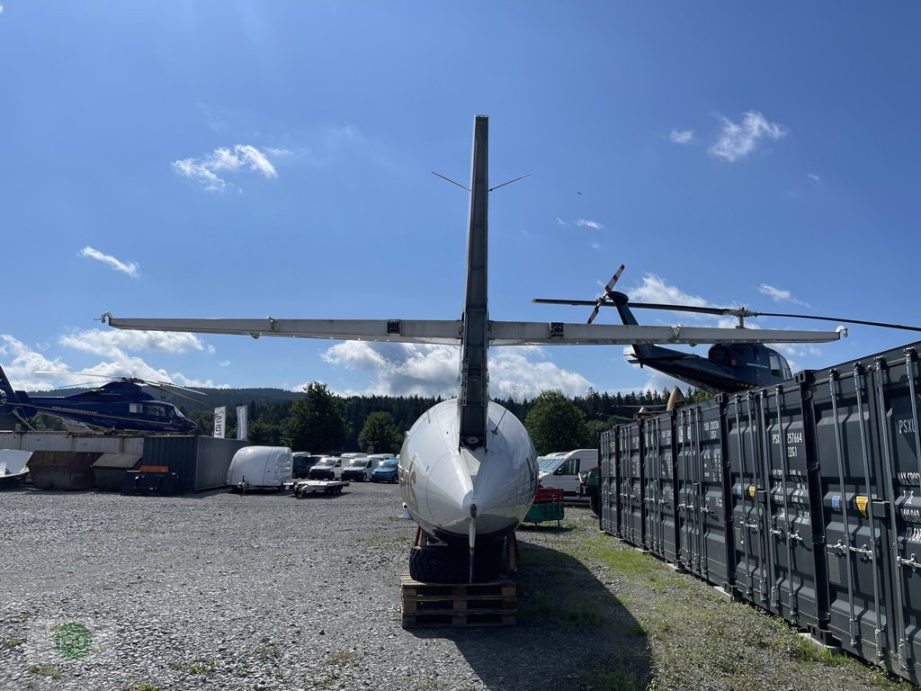 Traktor Türe ait Mercedes-Benz Unimog , Jetstream 3200, echtes Flugzeug für Deko , Blickfang, Gebrauchtmaschine içinde Hinterschmiding (resim 23)