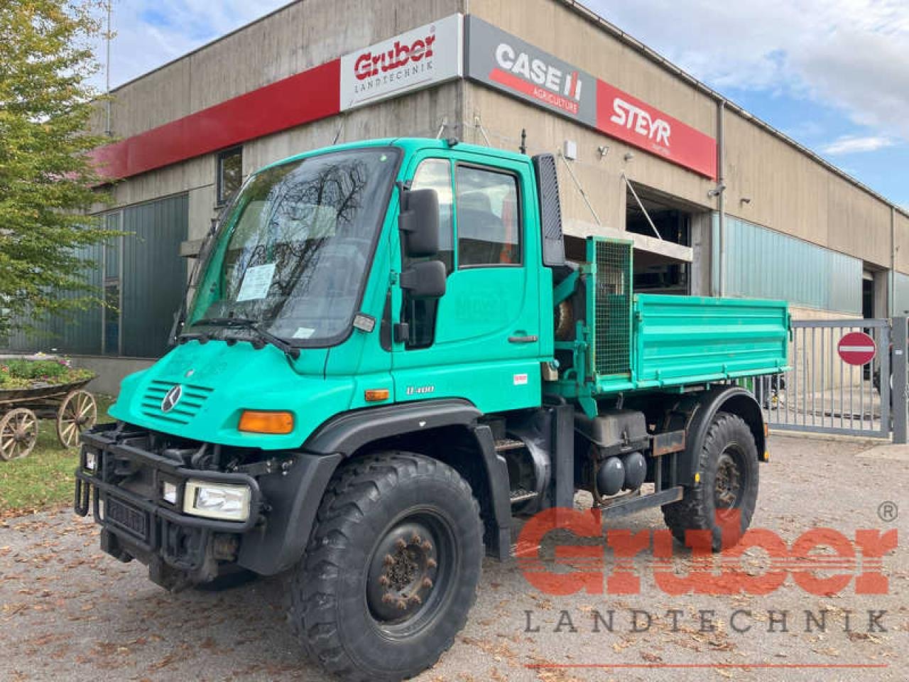 Traktor типа Mercedes-Benz Unimog U 400, Gebrauchtmaschine в Ampfing (Фотография 1)