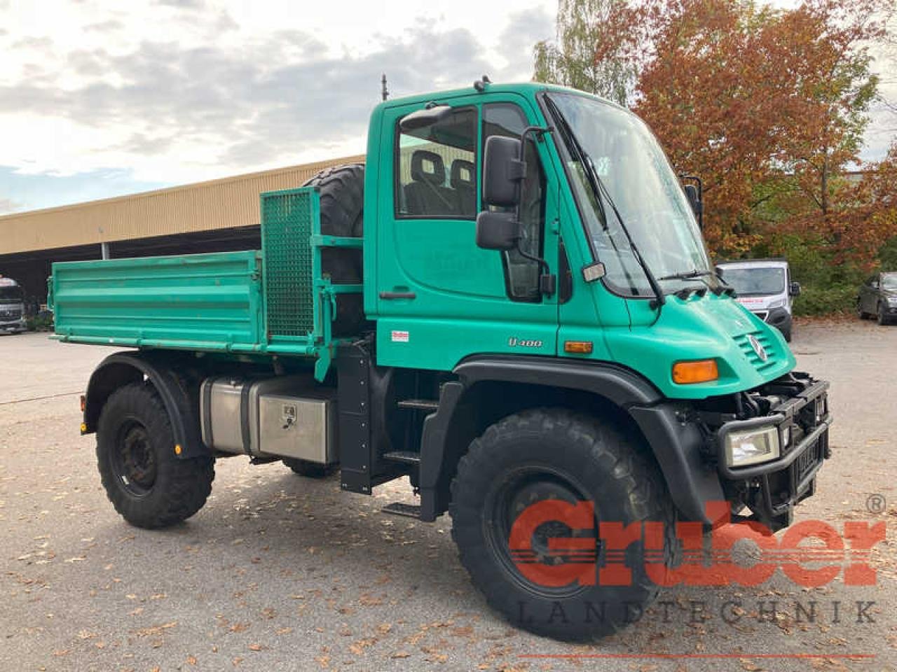 Traktor типа Mercedes-Benz Unimog U 400, Gebrauchtmaschine в Ampfing (Фотография 2)