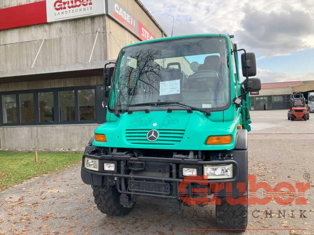 Traktor типа Mercedes-Benz Unimog U 400, Gebrauchtmaschine в Ampfing (Фотография 3)