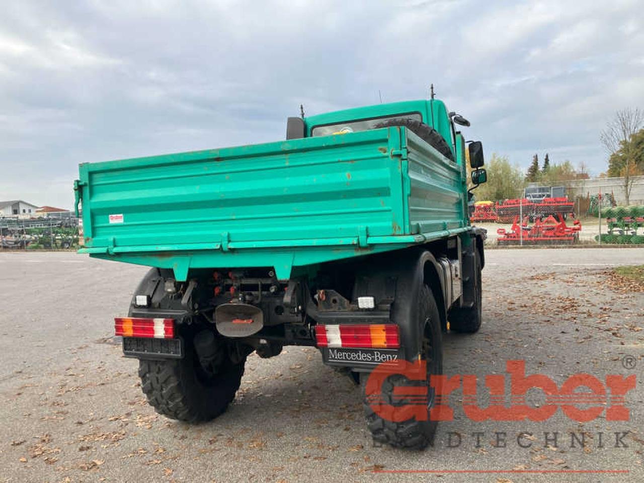 Traktor типа Mercedes-Benz Unimog U 400, Gebrauchtmaschine в Ampfing (Фотография 4)