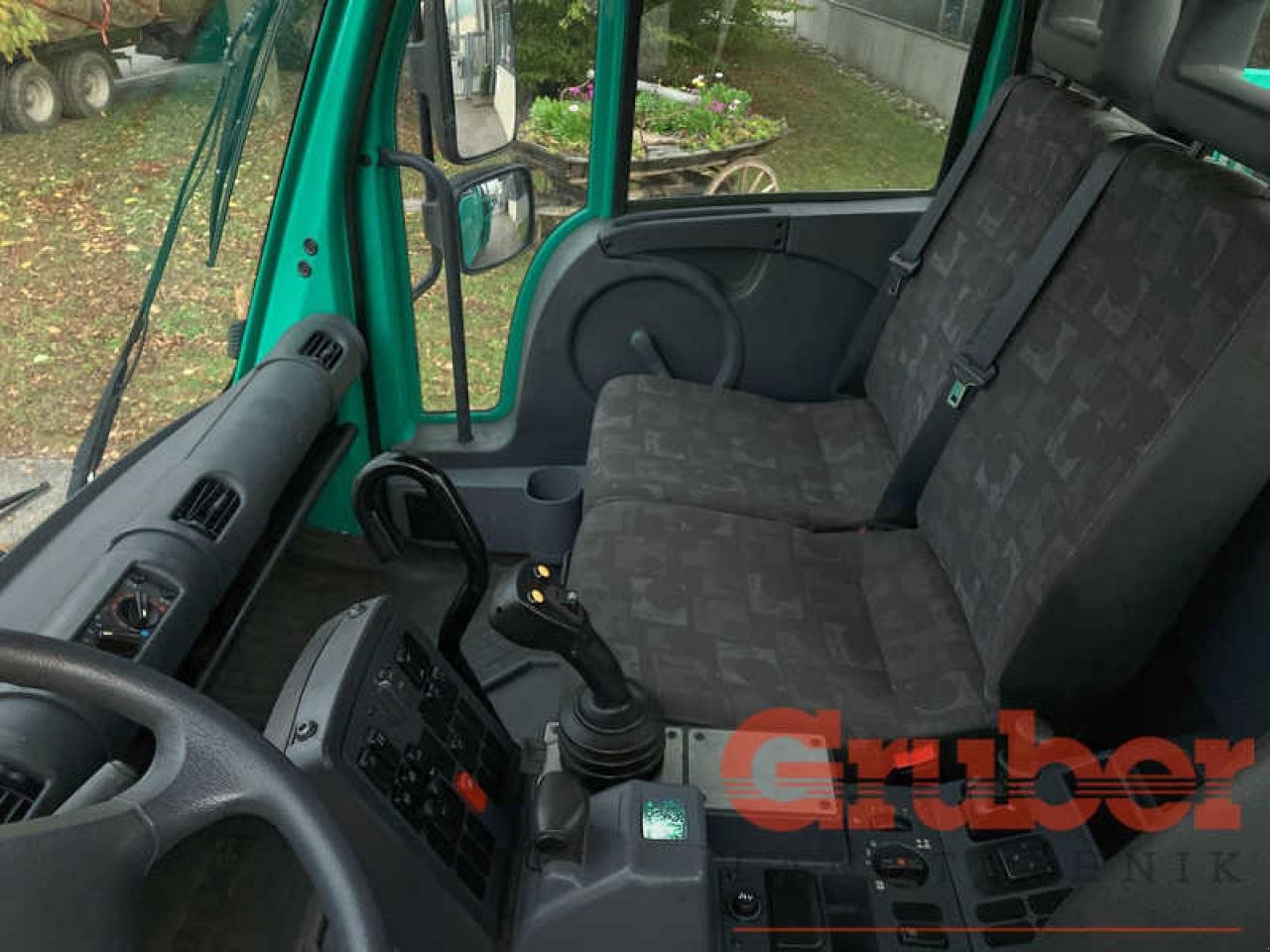 Traktor типа Mercedes-Benz Unimog U 400, Gebrauchtmaschine в Ampfing (Фотография 9)