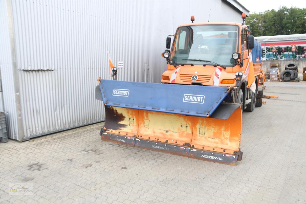 Traktor des Typs Mercedes-Benz Unimog U 400, Gebrauchtmaschine in Pfreimd (Bild 2)
