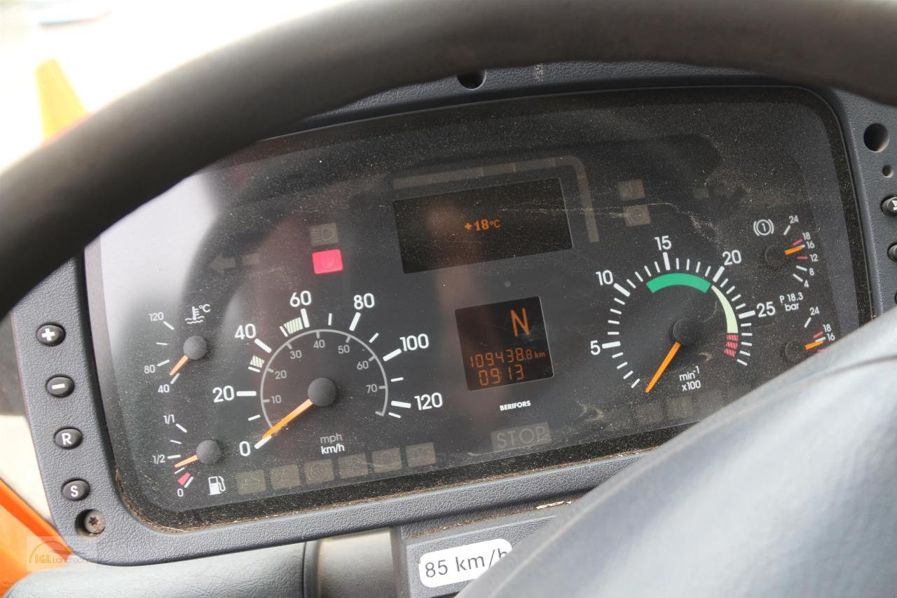 Traktor des Typs Mercedes-Benz Unimog U 400, Gebrauchtmaschine in Pfreimd (Bild 7)