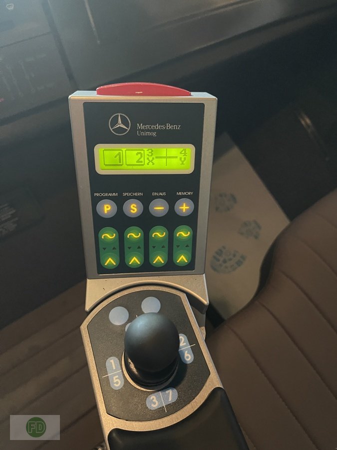 Traktor типа Mercedes-Benz Unimog U1400 Restauriert, Gebrauchtmaschine в Hinterschmiding (Фотография 15)