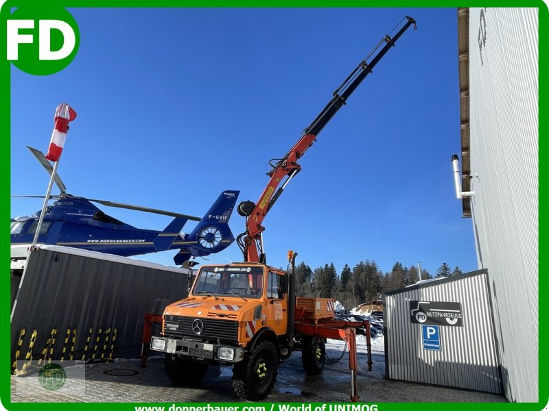 Traktor типа Mercedes-Benz Unimog U1450 mit großen Kran sowie Kranseilwinde aus 1.Hand, Gebrauchtmaschine в Hinterschmiding (Фотография 1)