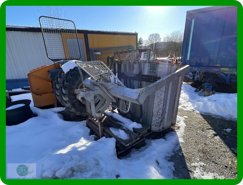 Traktor типа Mercedes-Benz Unimog U1450 mit großen Kran sowie Kranseilwinde aus 1.Hand, Gebrauchtmaschine в Hinterschmiding (Фотография 23)
