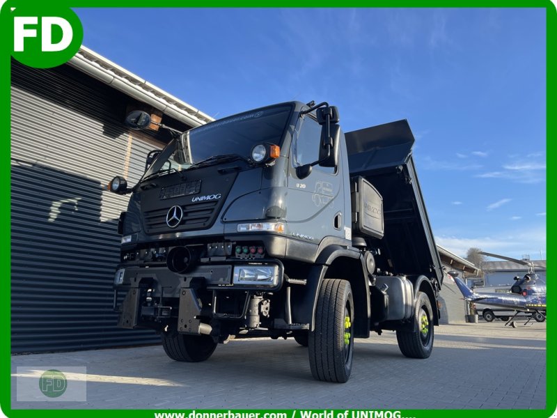 Traktor типа Mercedes-Benz Unimog U20, 7500 kg, Mini Unimog , 1a Zustand, Gebrauchtmaschine в Hinterschmiding