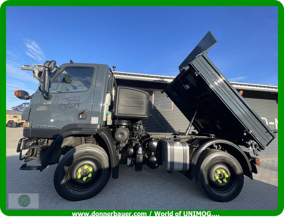 Traktor des Typs Mercedes-Benz Unimog U20 mit Lof Zulassung, Zapfwelle, 1a Zustand, Gebrauchtmaschine in Hinterschmiding (Bild 4)