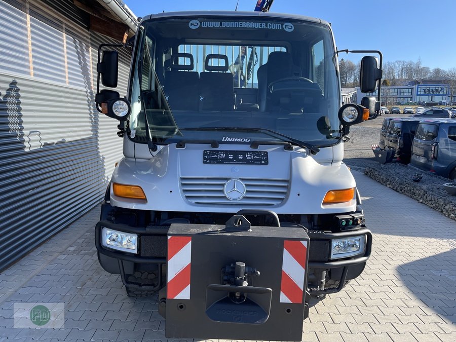 Traktor typu Mercedes-Benz Unimog U300 Automatik mit Ladekran , Funk, Wechselbar, Gebrauchtmaschine v Hinterschmiding (Obrázek 21)