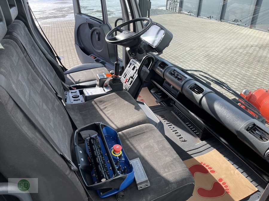 Traktor типа Mercedes-Benz Unimog U300 mit Kran zum Absatteln, Funk, Multitalent , Österreich Typenschein, Gebrauchtmaschine в Hinterschmiding (Фотография 10)