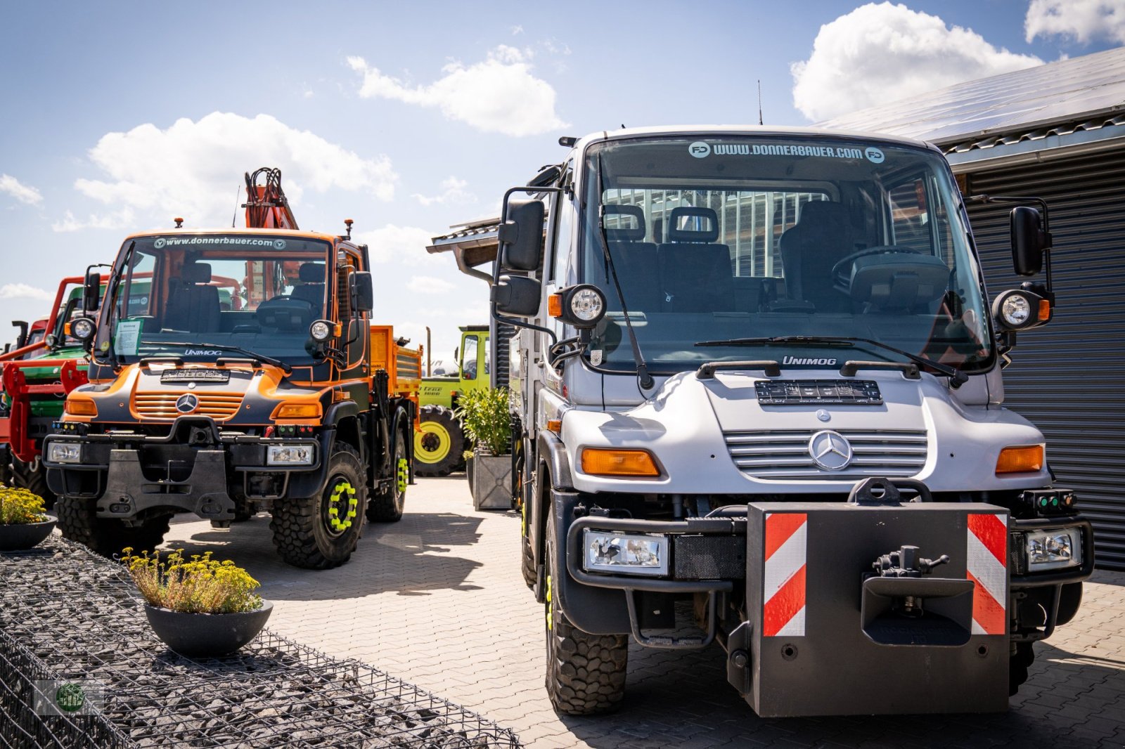 Traktor типа Mercedes-Benz Unimog U300 mit Ladekran zum Absatteln, Wandlerkupplung, Ideal zum Rangieren oder Abschleppen, Gebrauchtmaschine в Hinterschmiding (Фотография 2)