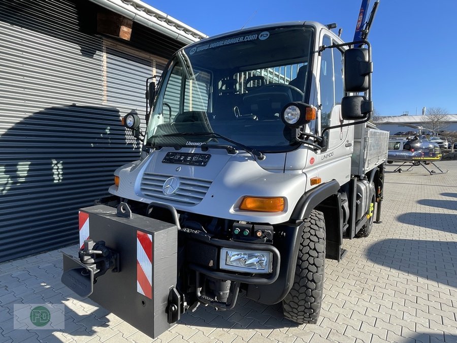 Traktor типа Mercedes-Benz Unimog U300 mit Ladekran zum Absatteln, Wandlerkupplung, Ideal zum Rangieren oder Abschleppen, Gebrauchtmaschine в Hinterschmiding (Фотография 14)