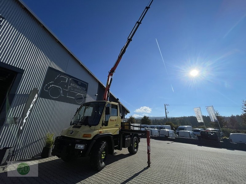 Traktor typu Mercedes-Benz Unimog U300 mit Mega Kran, Gebrauchtmaschine v Hinterschmiding (Obrázek 3)