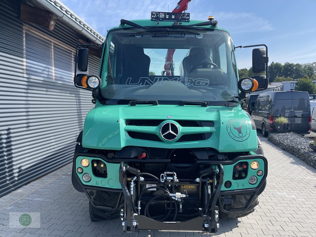 Traktor от тип Mercedes-Benz Unimog U318 mit Ladekran, Greifer, Ez. 2014 , Traumzustand , Finanzierung mgl., Gebrauchtmaschine в Hinterschmiding (Снимка 4)