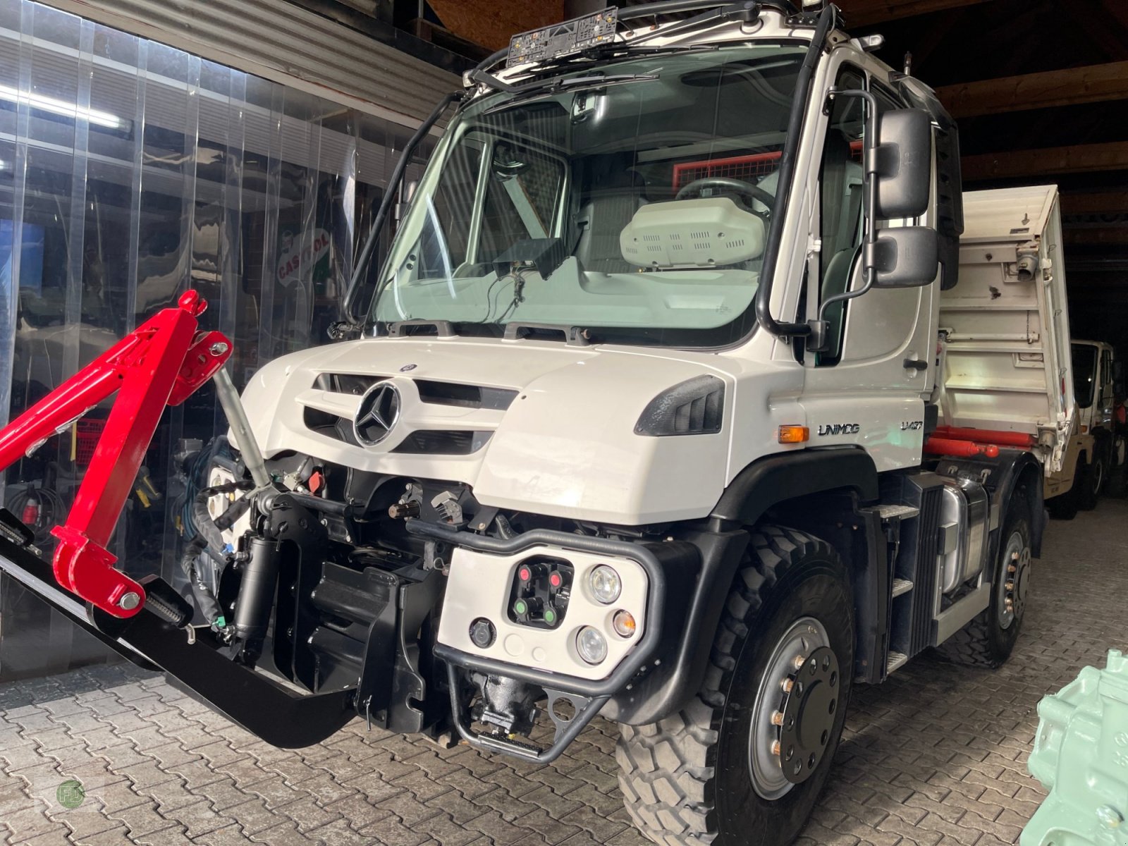 Traktor от тип Mercedes-Benz Unimog U427 mit Werner Seilwinde, Kran , Ideal für Forst , THW , Bergedienst uvm., Gebrauchtmaschine в Hinterschmiding (Снимка 11)