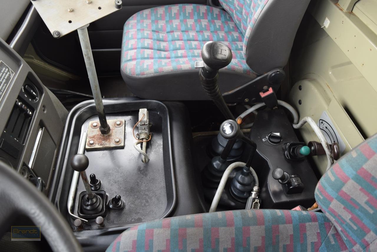 Traktor des Typs Mercedes-Benz Unimog U90, Gebrauchtmaschine in Oyten (Bild 8)