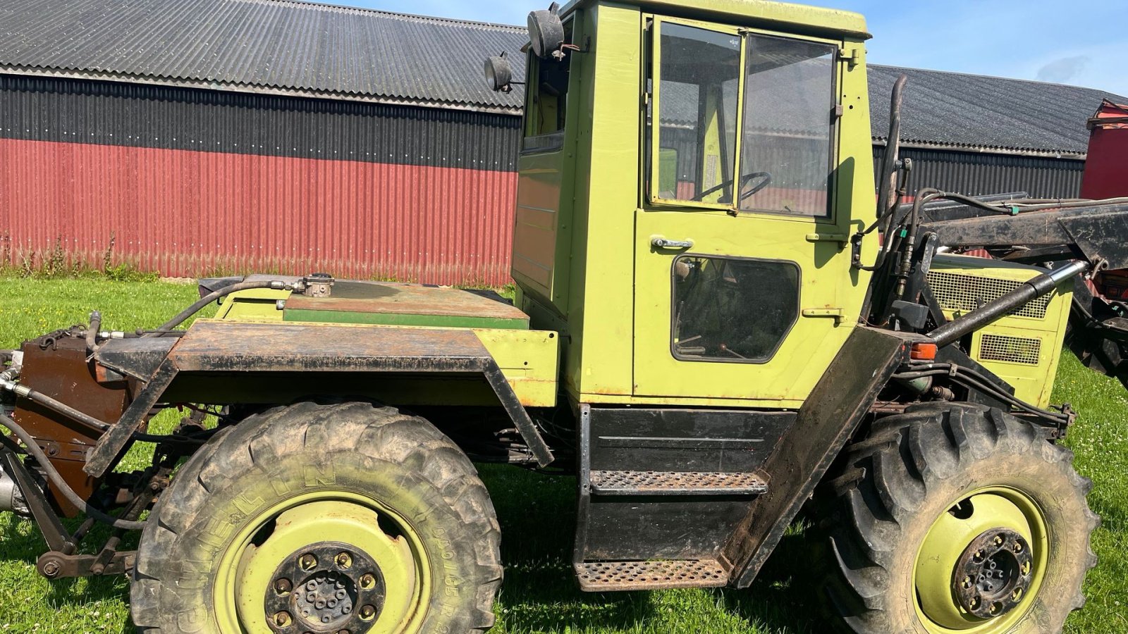 Traktor of the type Mercedes MB TRAC 800 Hydralik station og tank bagpå afmonteres, Gebrauchtmaschine in Vejle (Picture 4)
