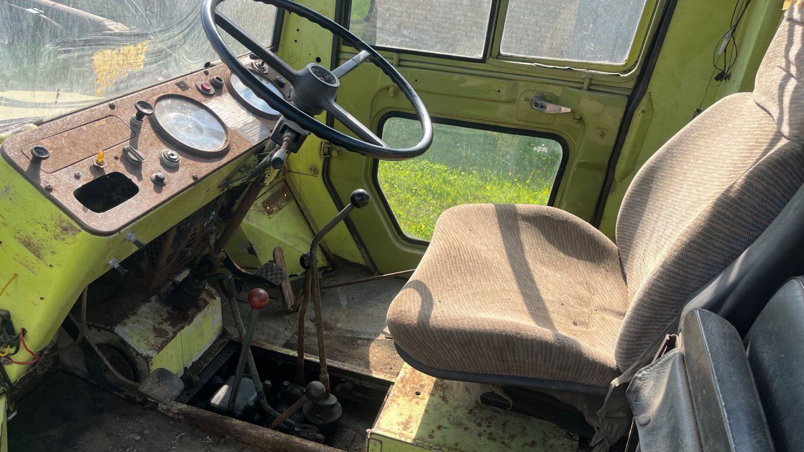 Traktor of the type Mercedes MB TRAC 800 Hydralik station og tank bagpå afmonteres, Gebrauchtmaschine in Vejle (Picture 6)