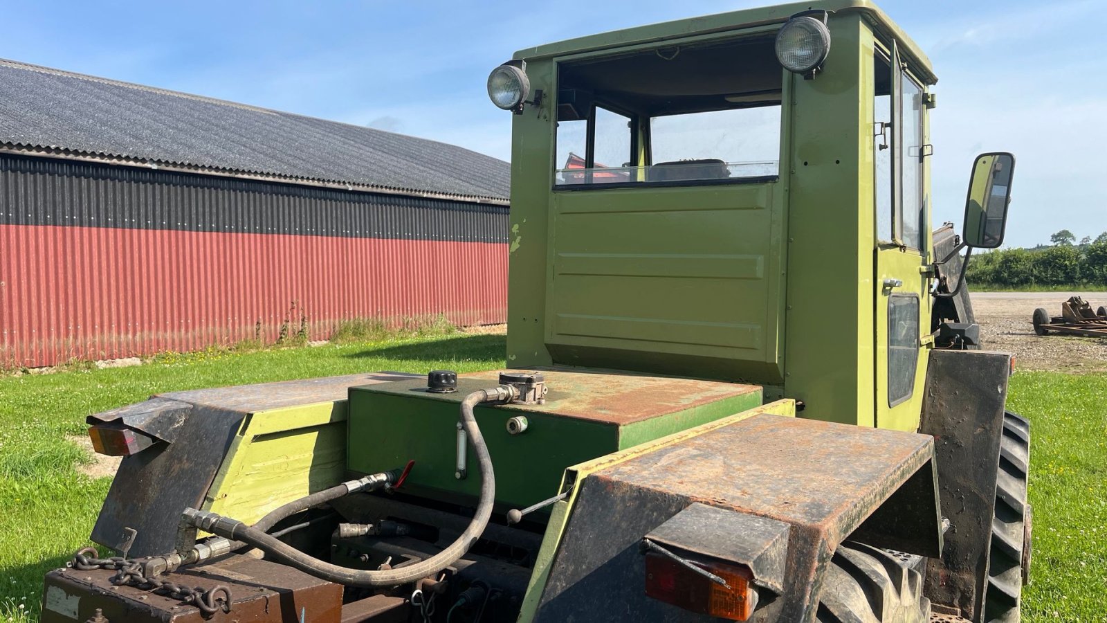 Traktor of the type Mercedes MB TRAC 800 Hydralik station og tank bagpå afmonteres, Gebrauchtmaschine in Vejle (Picture 5)