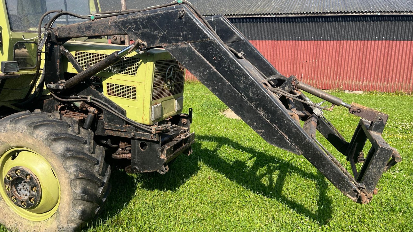 Traktor of the type Mercedes MB TRAC 800 Hydralik station og tank bagpå afmonteres, Gebrauchtmaschine in Vejle (Picture 2)