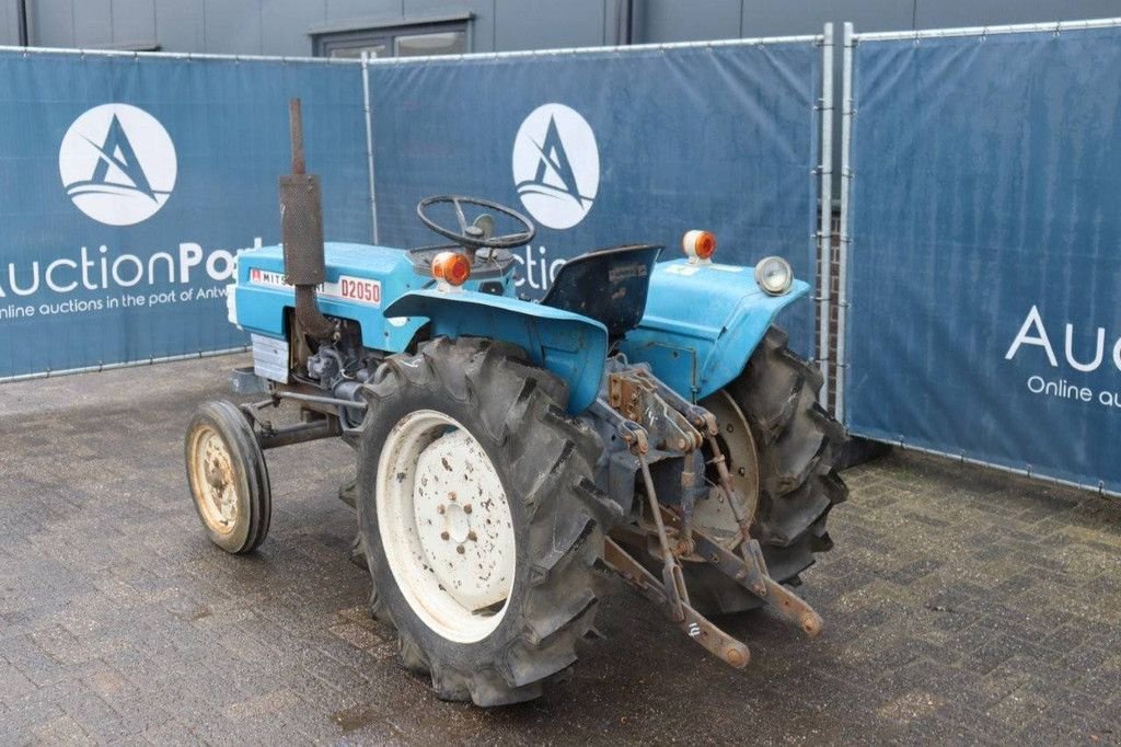 Traktor типа Mitsubishi D2050, Gebrauchtmaschine в Antwerpen (Фотография 4)