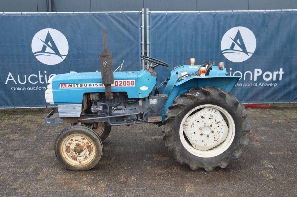 Traktor типа Mitsubishi D2050, Gebrauchtmaschine в Antwerpen (Фотография 2)