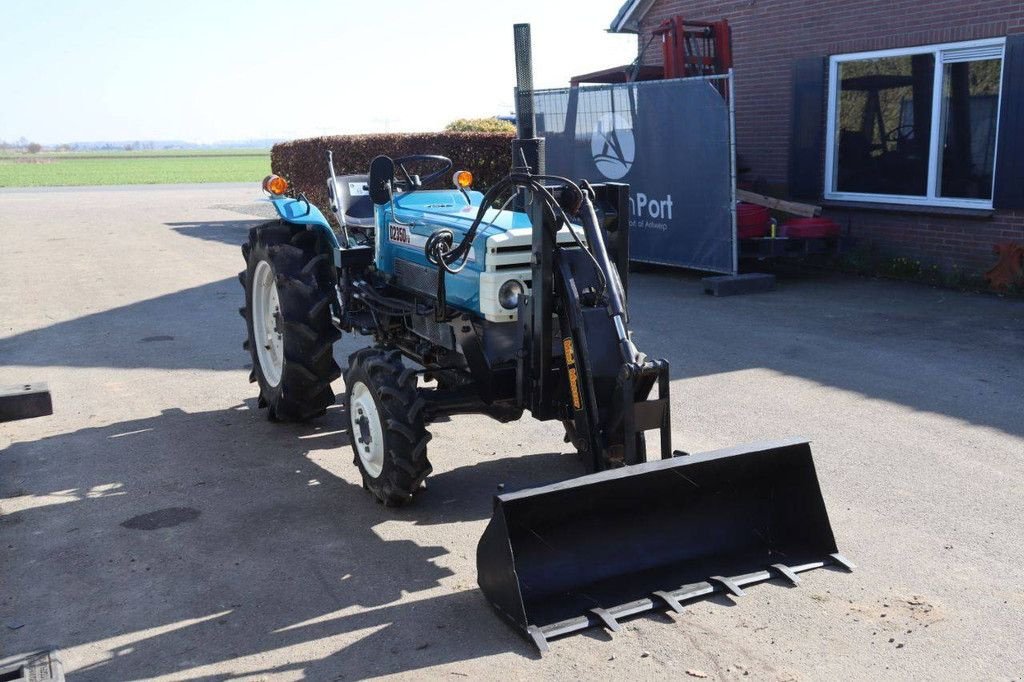 Traktor typu Mitsubishi D2350FD, Gebrauchtmaschine v Antwerpen (Obrázok 8)