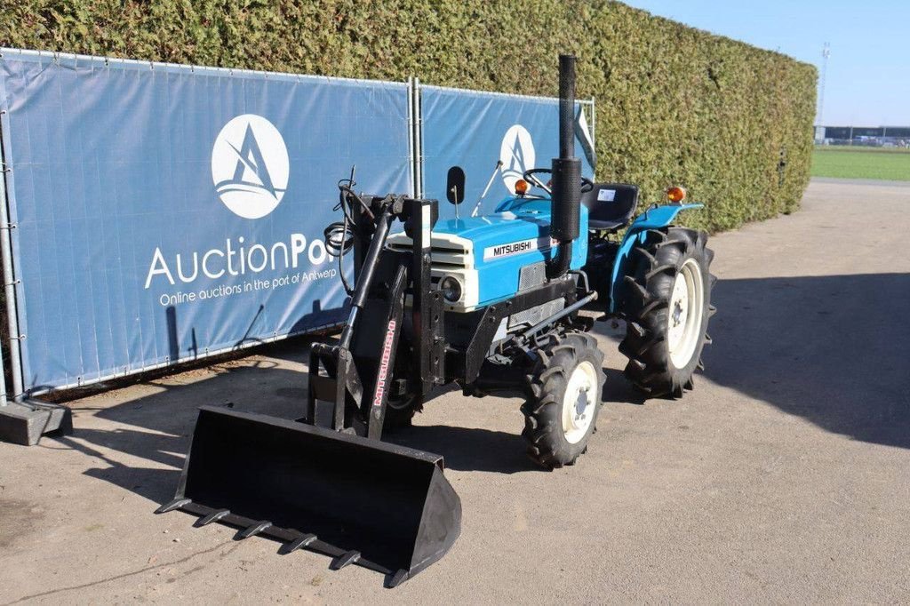 Traktor van het type Mitsubishi D2350FD, Gebrauchtmaschine in Antwerpen (Foto 10)