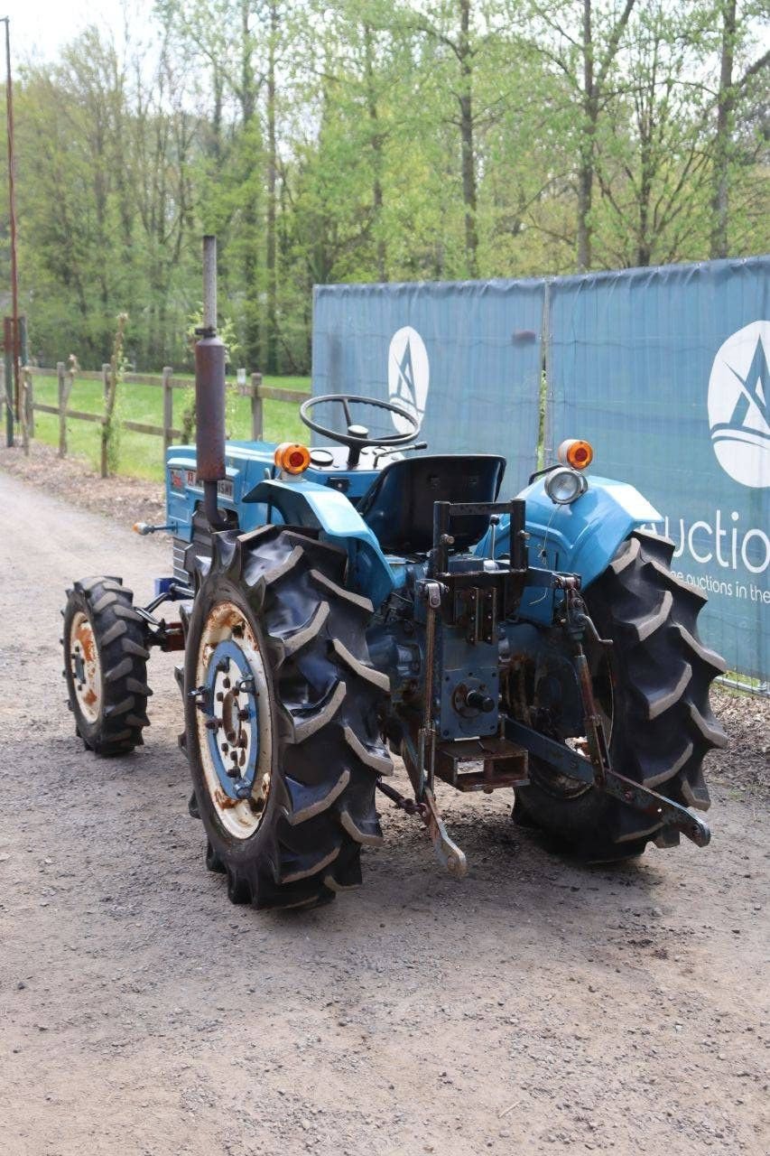 Traktor от тип Mitsubishi D2600FD, Gebrauchtmaschine в Antwerpen (Снимка 4)