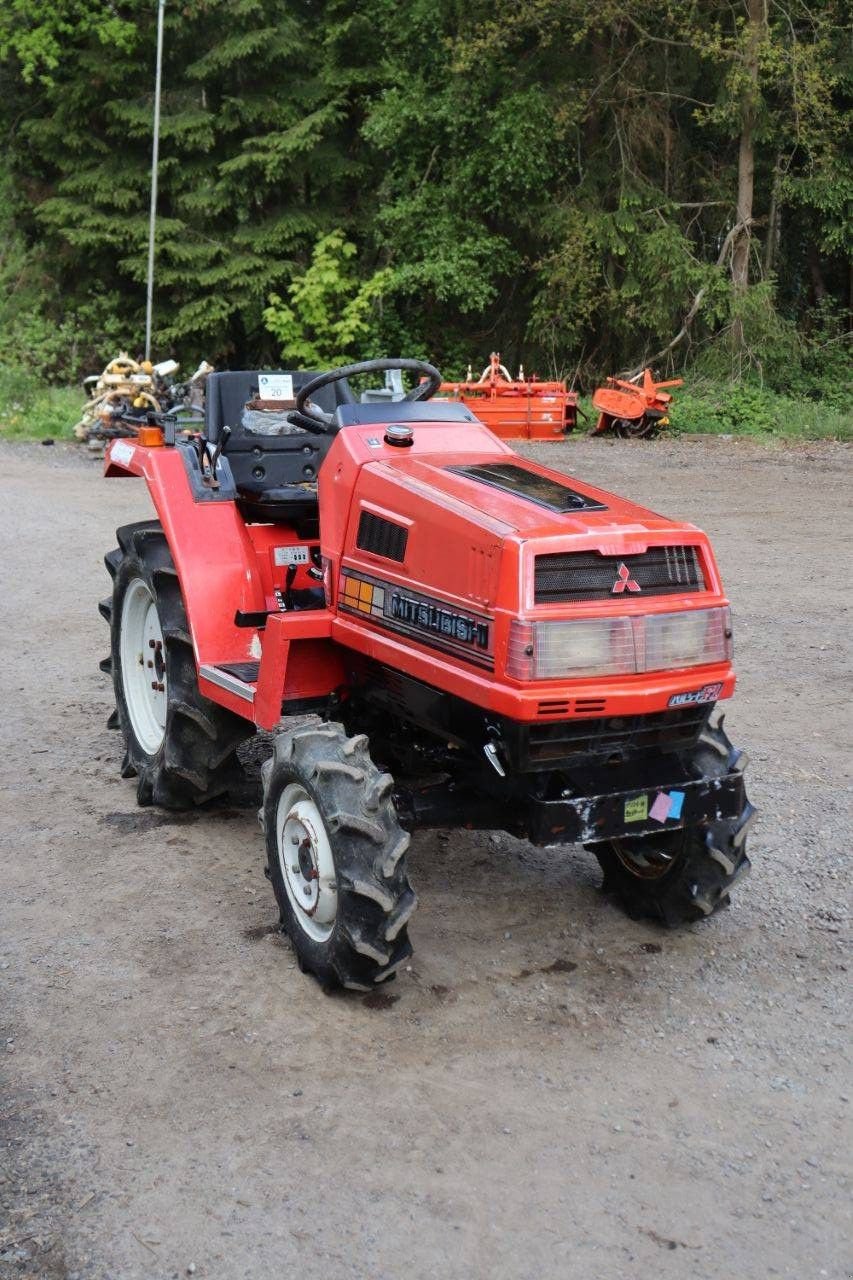 Traktor du type Mitsubishi MT15D, Gebrauchtmaschine en Antwerpen (Photo 8)