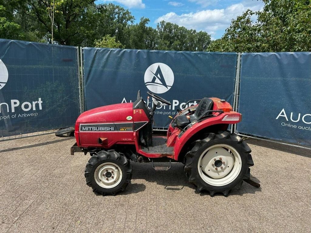 Traktor typu Mitsubishi MT165, Gebrauchtmaschine v Antwerpen (Obrázek 1)