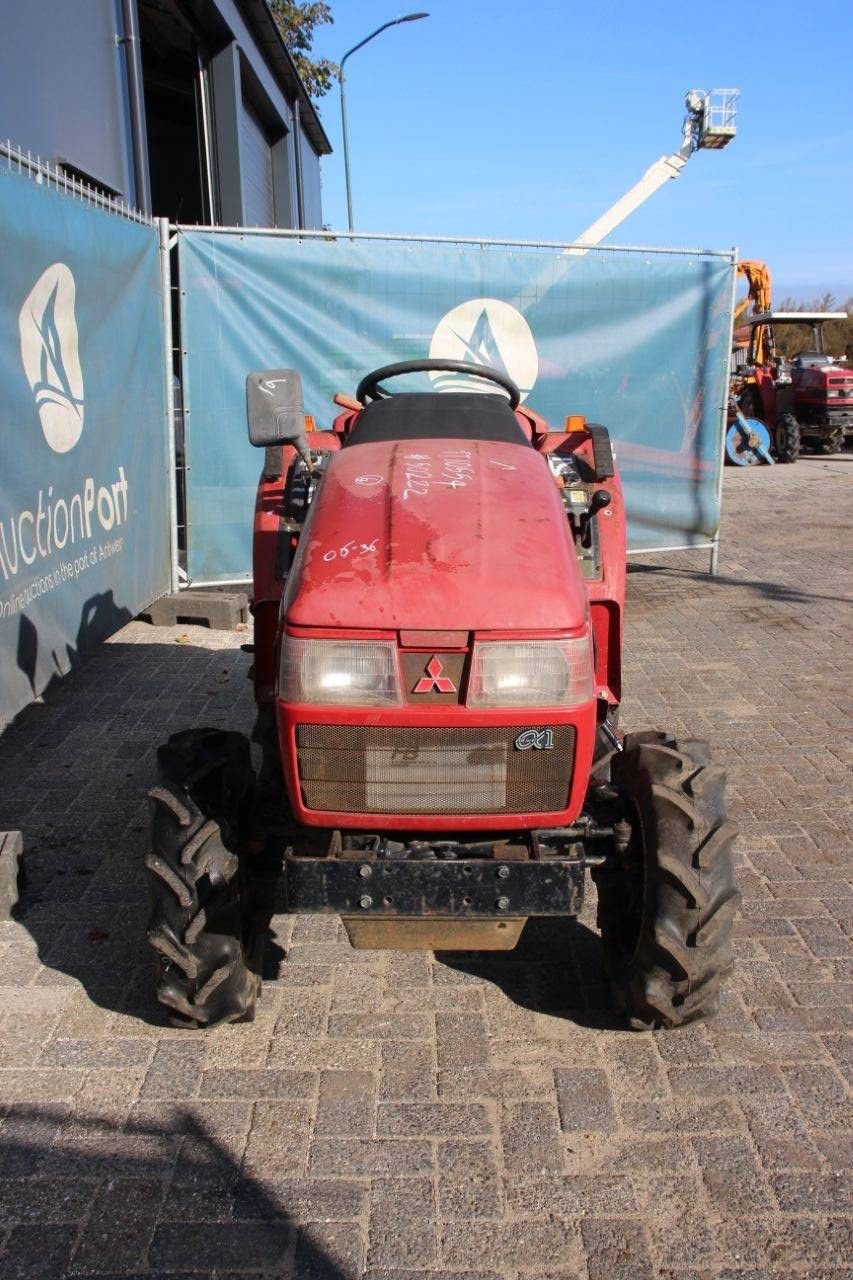 Traktor типа Mitsubishi MT165, Gebrauchtmaschine в Antwerpen (Фотография 7)