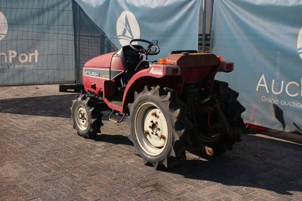 Traktor типа Mitsubishi MT165, Gebrauchtmaschine в Antwerpen (Фотография 3)