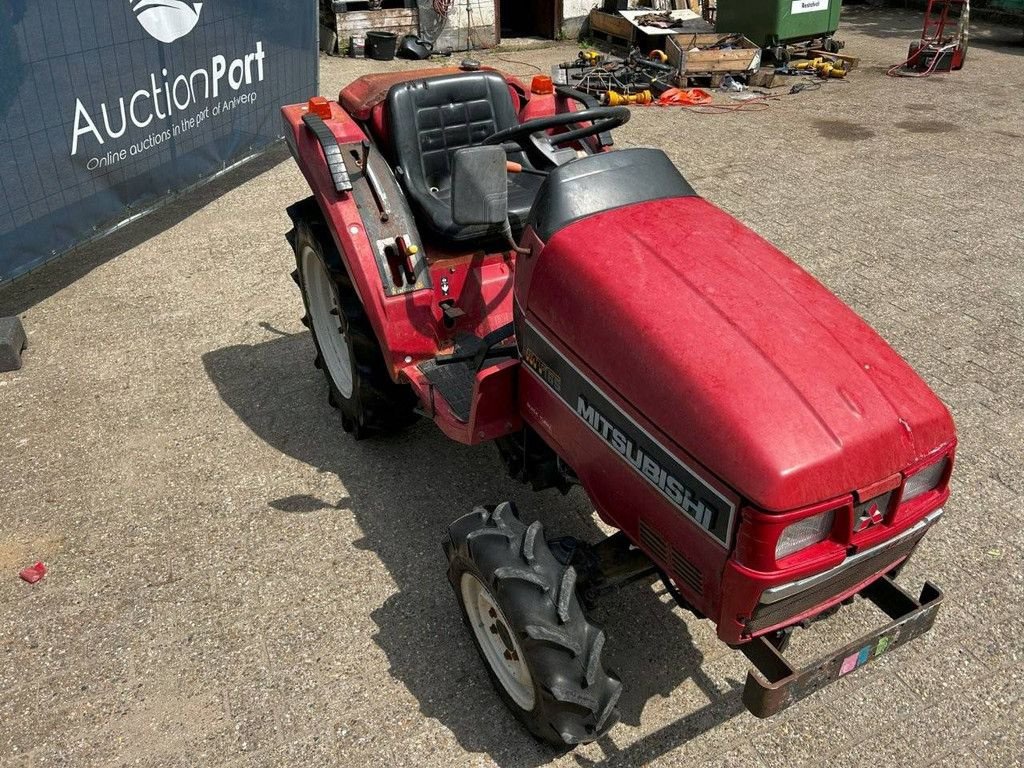 Traktor типа Mitsubishi MT165, Gebrauchtmaschine в Antwerpen (Фотография 9)