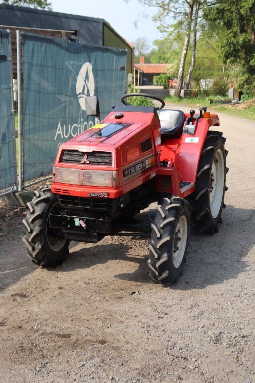 Traktor van het type Mitsubishi MT20, Gebrauchtmaschine in Antwerpen (Foto 10)