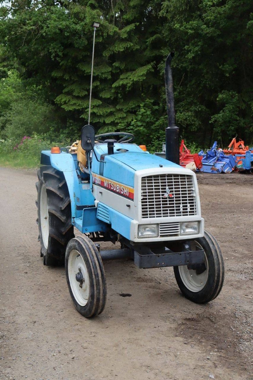 Traktor типа Mitsubishi MT2001, Gebrauchtmaschine в Antwerpen (Фотография 8)