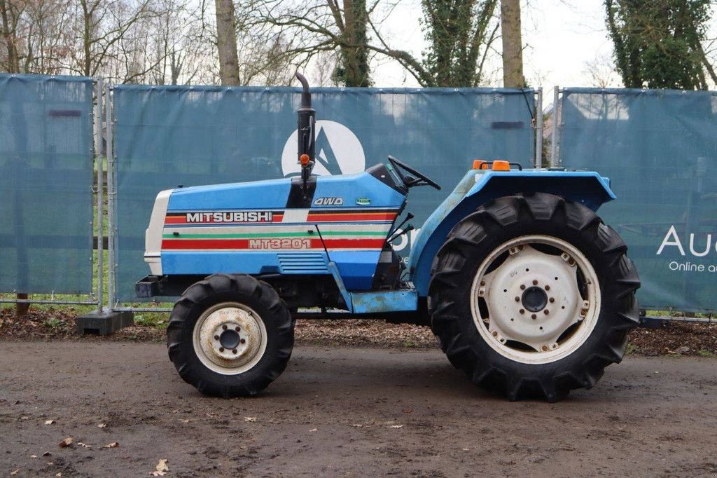 Traktor типа Mitsubishi MT3201, Gebrauchtmaschine в Antwerpen (Фотография 2)