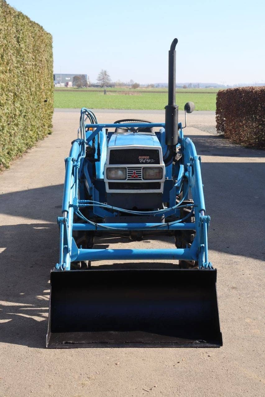 Traktor des Typs Mitsubishi MTE2000D, Gebrauchtmaschine in Antwerpen (Bild 9)