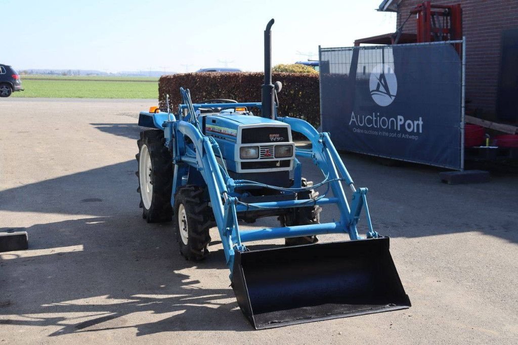 Traktor des Typs Mitsubishi MTE2000D, Gebrauchtmaschine in Antwerpen (Bild 8)