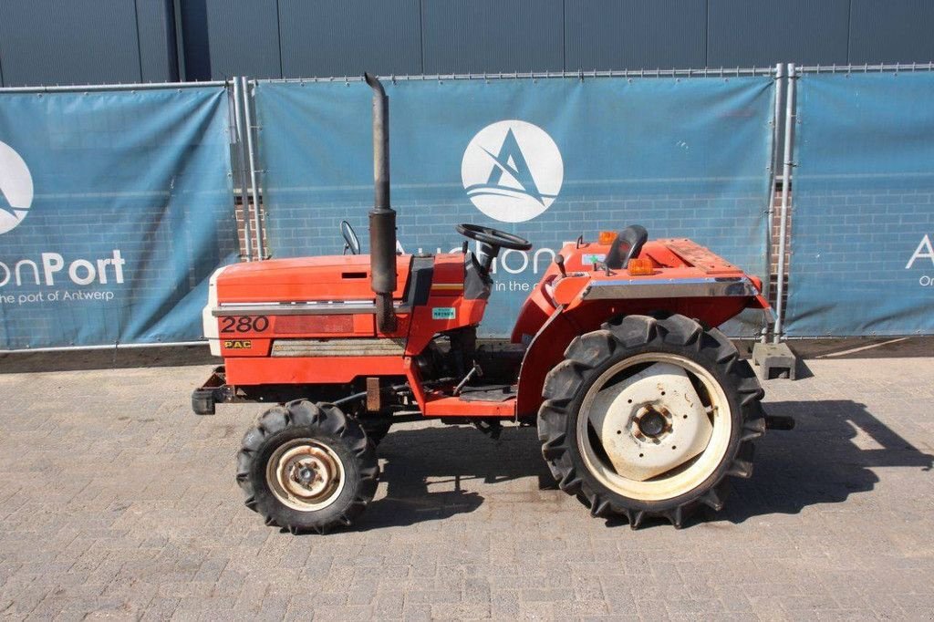 Traktor vrste Mitsubishi MTE2000D, Gebrauchtmaschine v Antwerpen (Slika 2)