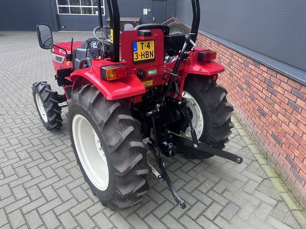 Traktor typu Mitsubishi MTU26R-AKKER MECH. STUURBEKR, Gebrauchtmaschine w Cabauw (Zdjęcie 8)