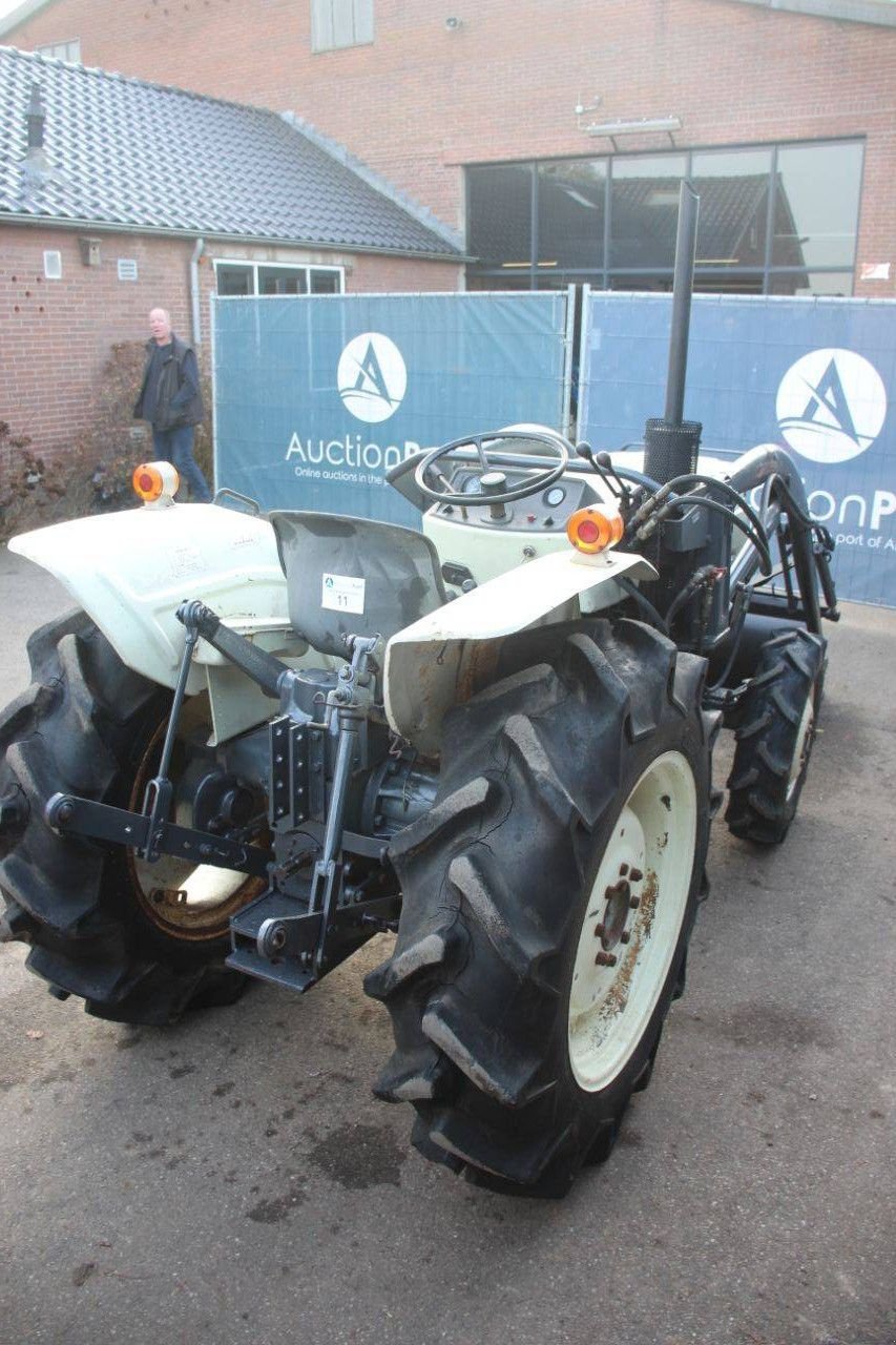 Traktor tip Mitsubishi ST3240, Gebrauchtmaschine in Antwerpen (Poză 5)