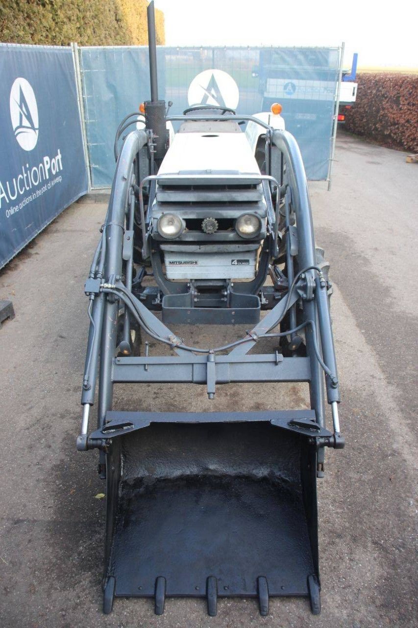 Traktor tip Mitsubishi ST3240, Gebrauchtmaschine in Antwerpen (Poză 8)